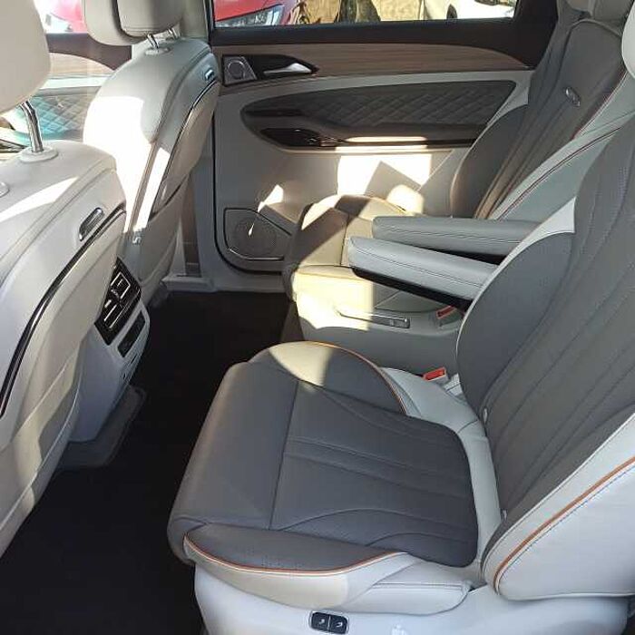 DFSK DFM Forthing 4 U-Tour