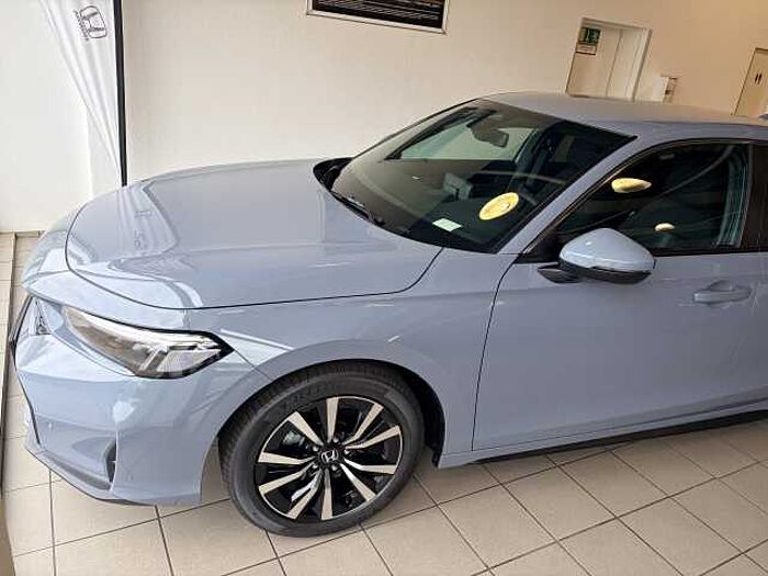 Honda Civic e: HEV 2.0 i-MMD Hybrid Elegance