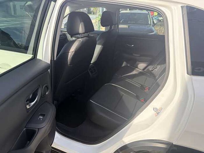 Honda ZR-V Hybrid e: HEV 2.0 i-MMD Sport